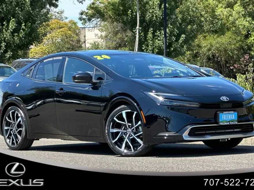 2024 Toyota Prius Prime SE photo 1