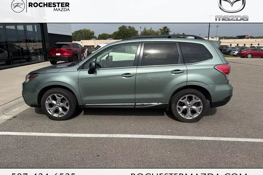 2017 Subaru Forester 2.5i Touring photo 1