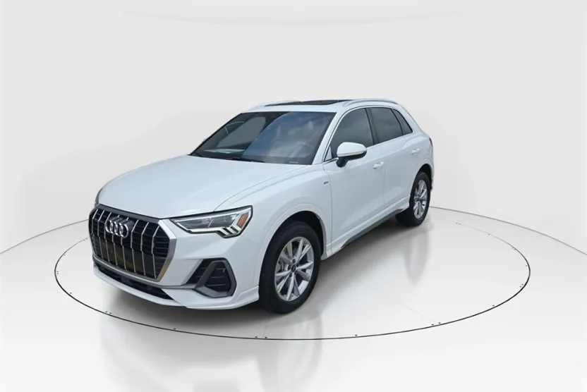 2025 Audi Q3 S line Premium photo 1