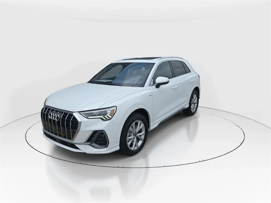 2025 Audi Q3 S line Premium photo 1