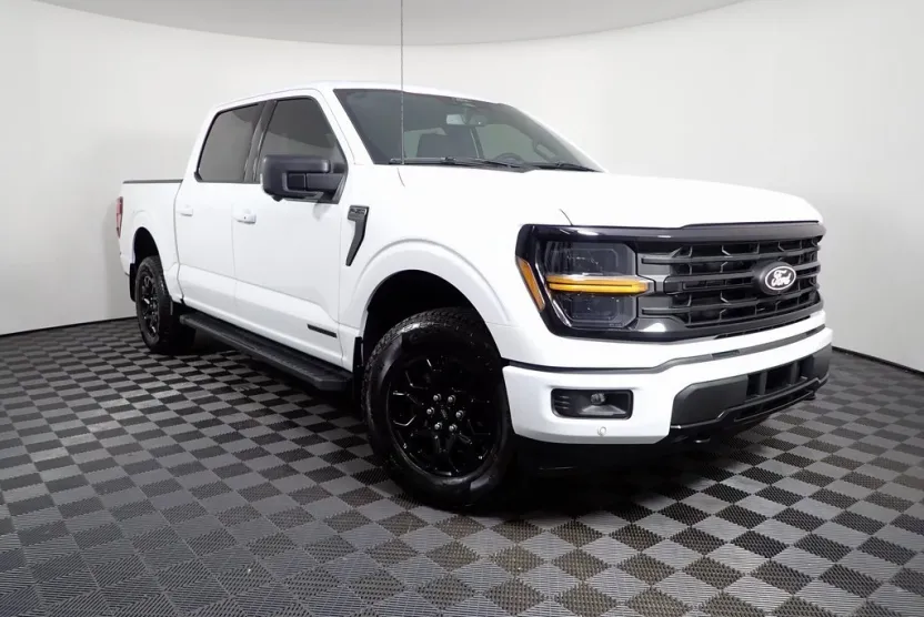 2024 Ford F-150 XLT photo 1