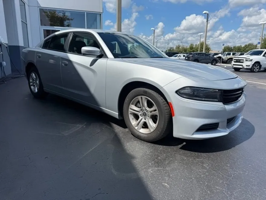2022 Dodge Charger SXT photo 1