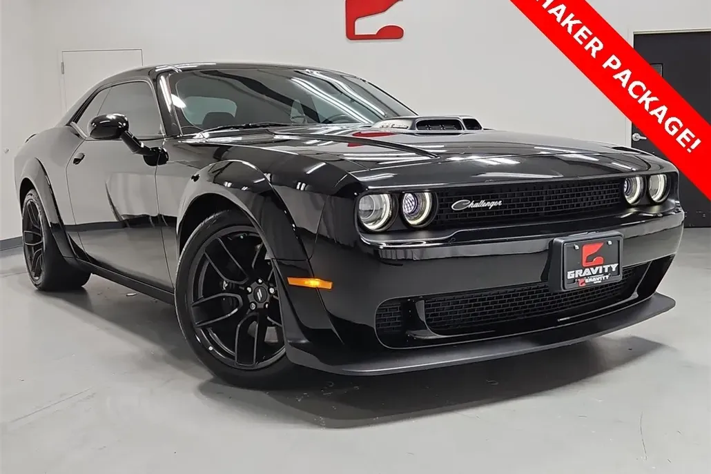 2022 Dodge Challenger R/T Scat Pack Widebody photo 1