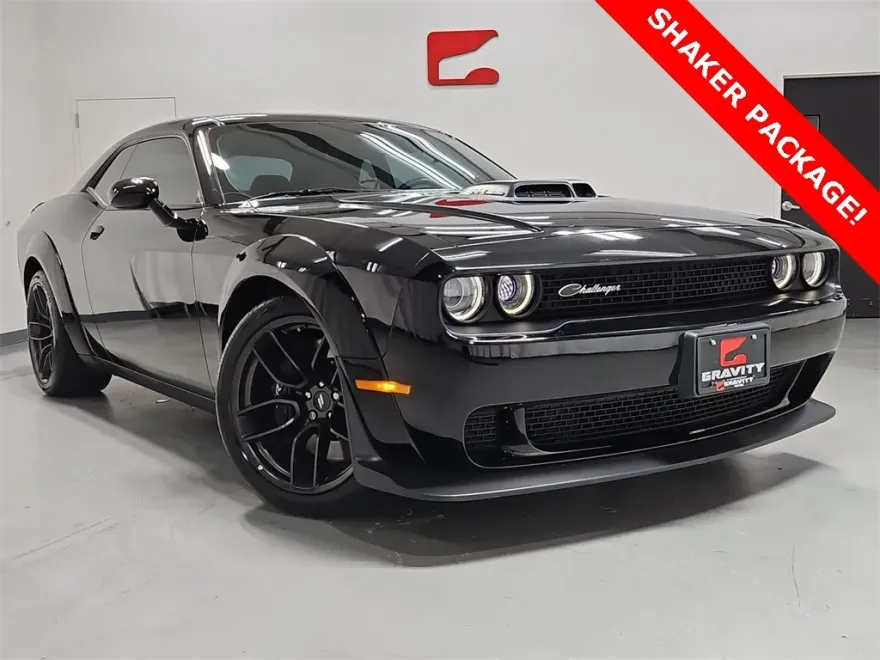 2022 Dodge Challenger R/T Scat Pack Widebody photo 1
