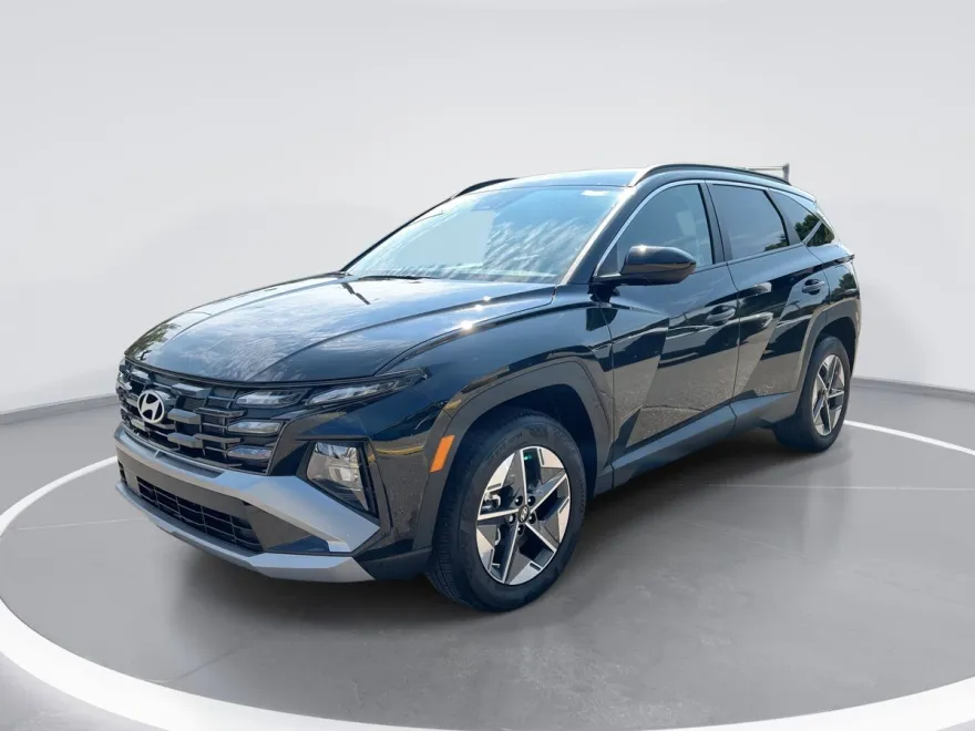 2025 Hyundai Tucson SE photo 1