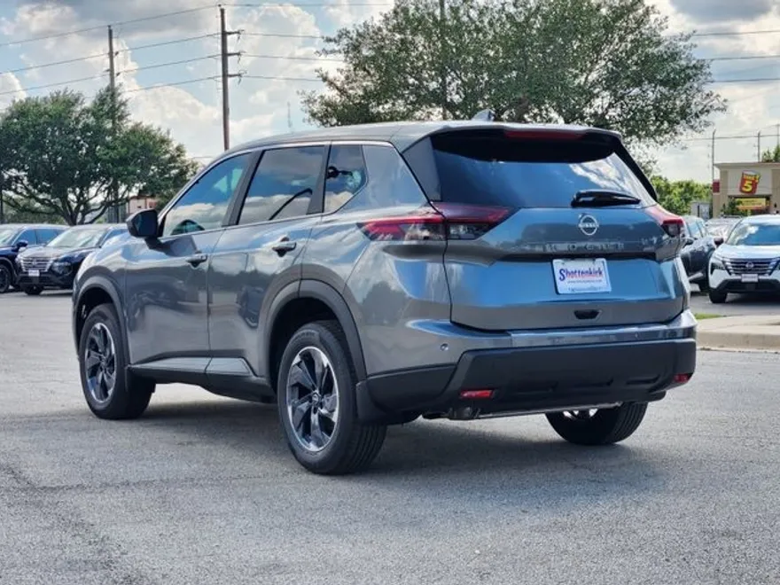 2026 Nissan Rogue SV photo 1