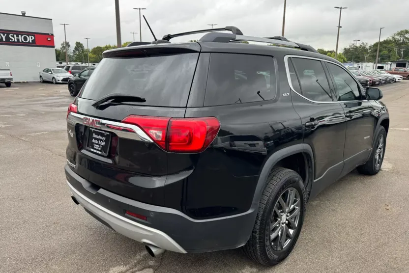 2017 Gmc Acadia SLT photo 1