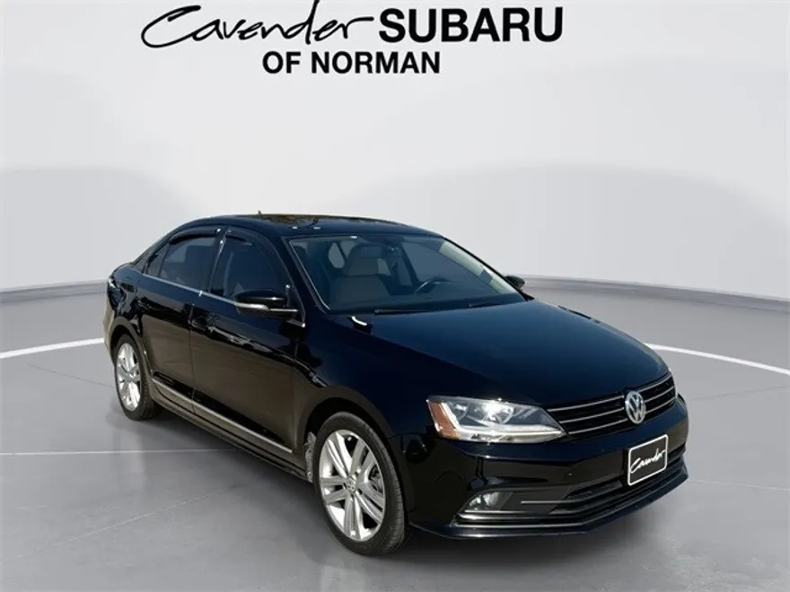 2017 Volkswagen Jetta 1.8T SEL photo 1
