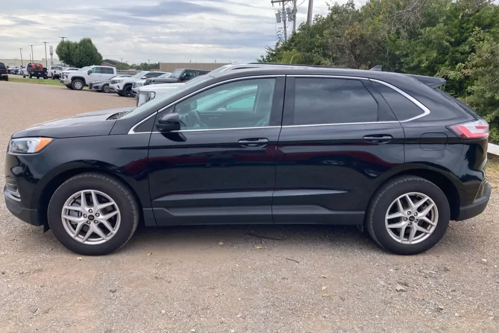 2024 Ford Edge SEL photo 1