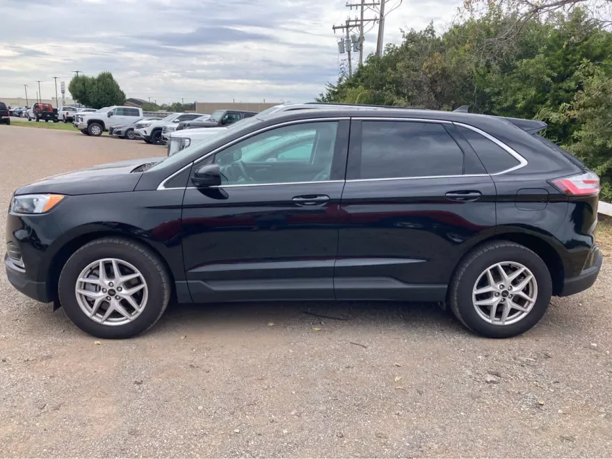 2024 Ford Edge SEL photo 1