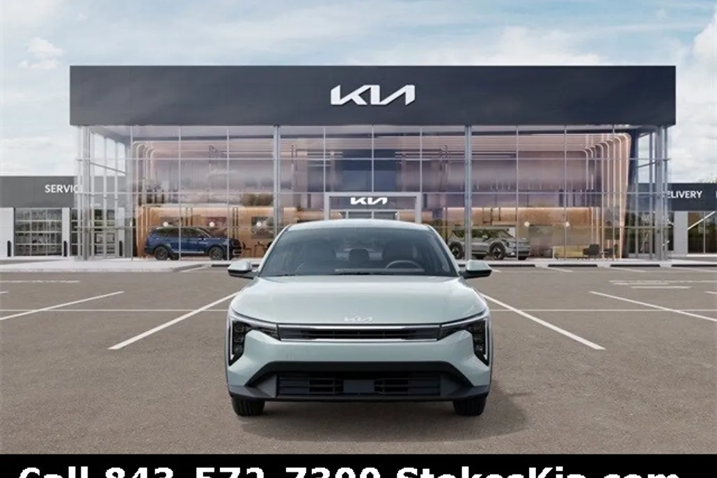 2025 Kia K4 LXS photo 1