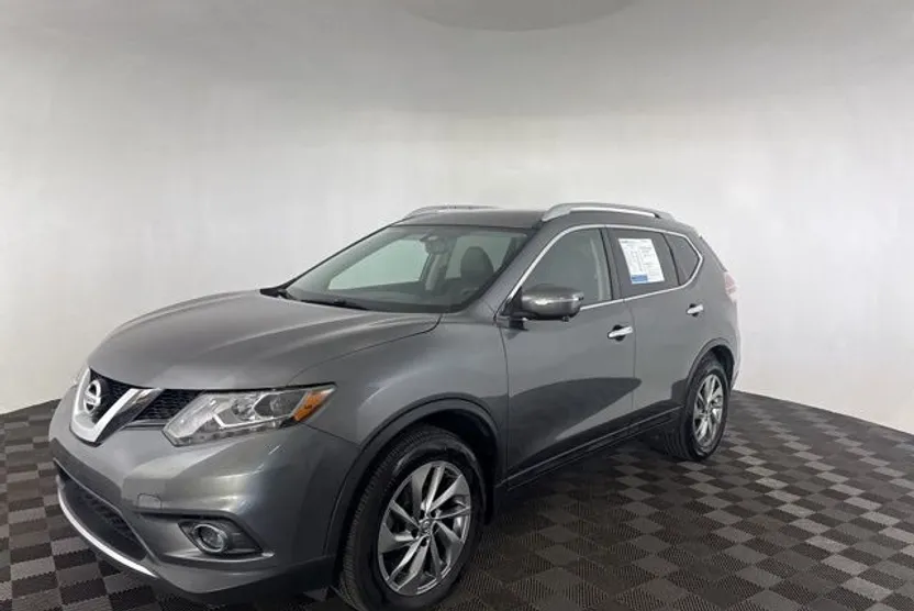 2015 Nissan Rogue SL photo 1