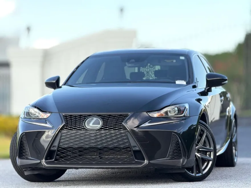 2020 Lexus IS 300 F SPORT photo 1