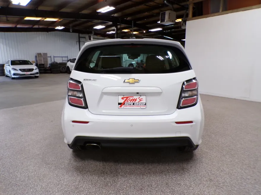 2020 Chevrolet Sonic LT photo 3