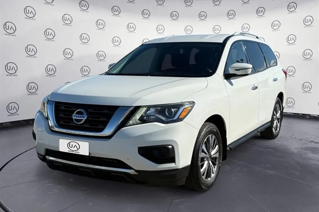 2018 Nissan Pathfinder S photo 1