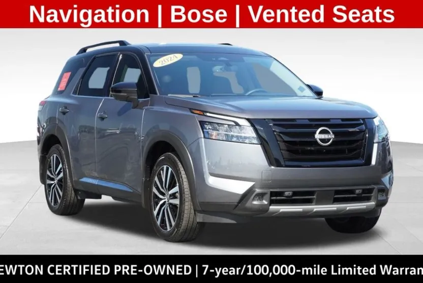 2024 Nissan Pathfinder Platinum photo 1