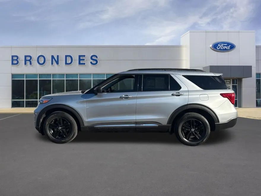 2020 Ford Explorer XLT photo 1