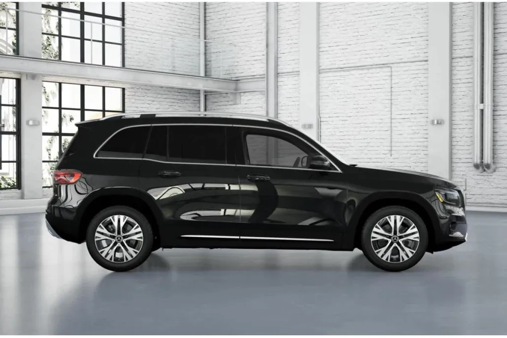 2026 Mercedes Benz GLB 250 photo 1