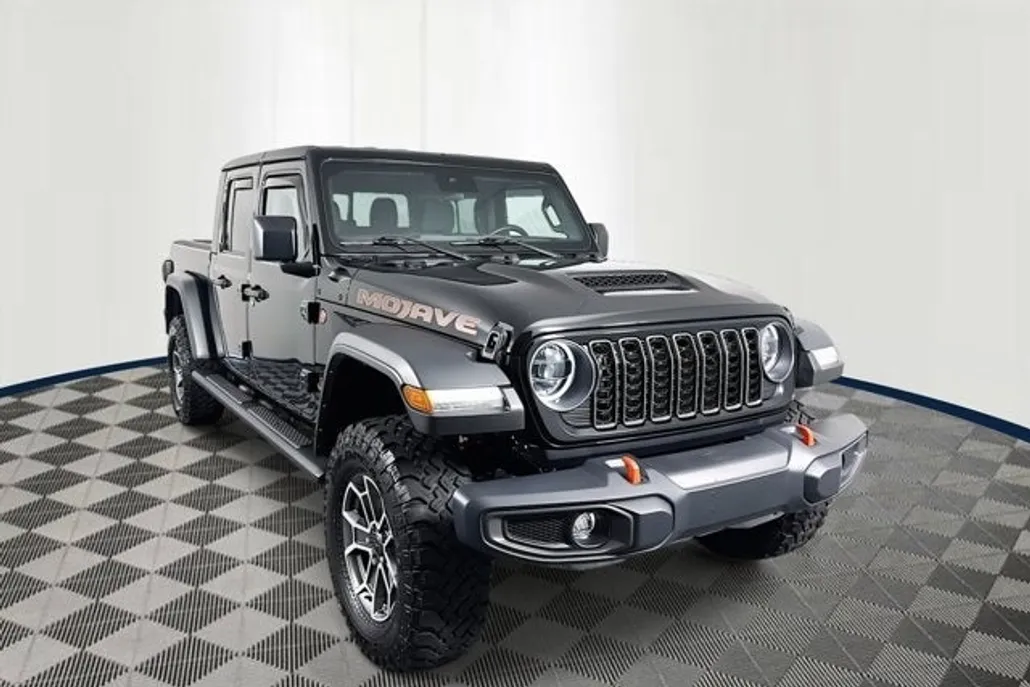 2024 Jeep Gladiator Mojave photo 1
