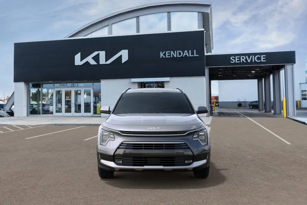 2025 Kia Niro SX Touring photo 1