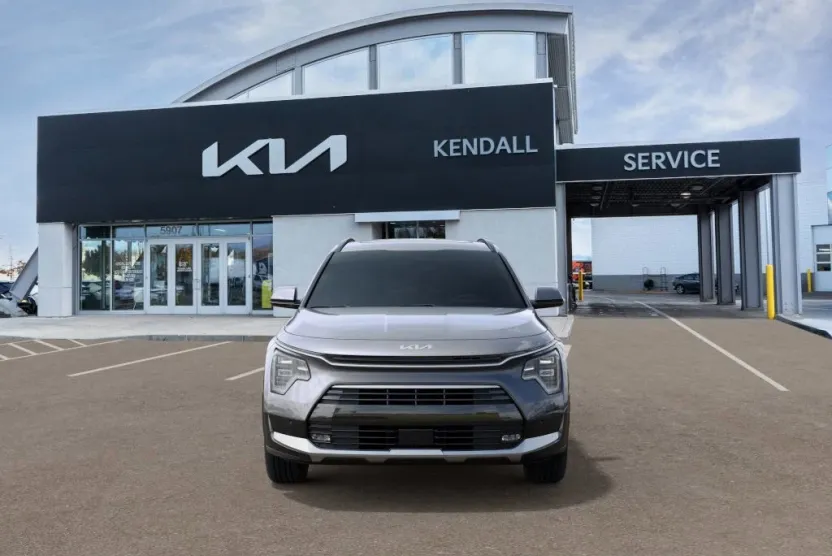 2025 Kia Niro SX Touring photo 1