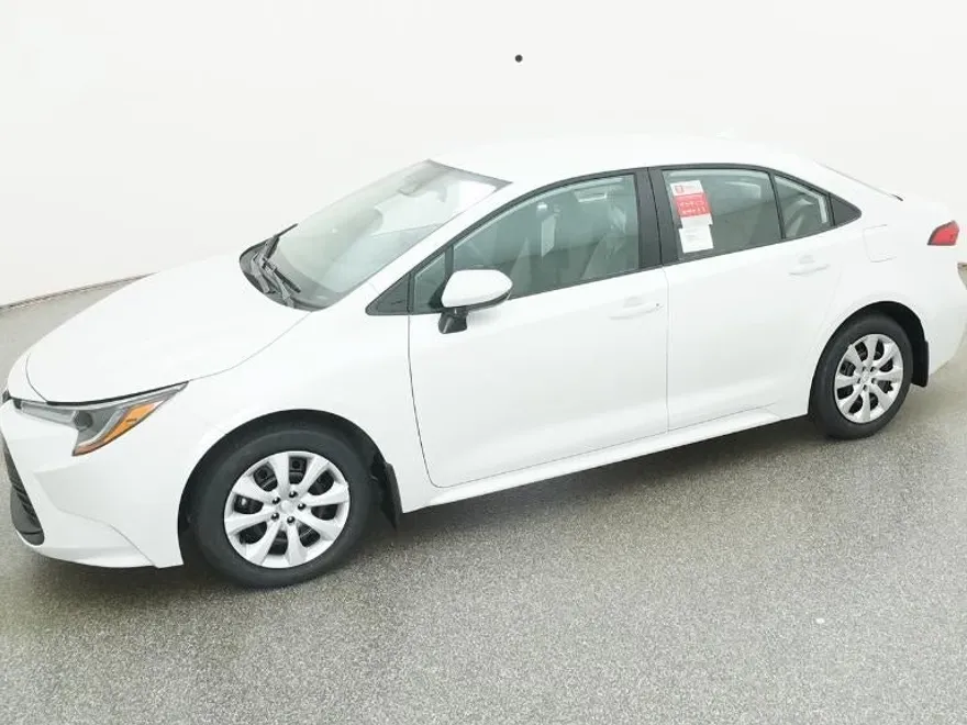 2026 Toyota Corolla LE photo 1