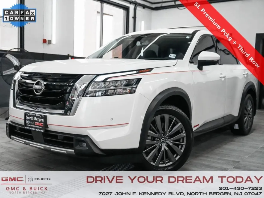 2022 Nissan Pathfinder SL photo 1