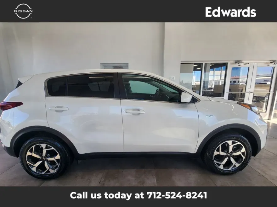 2022 Kia Sportage LX photo 1