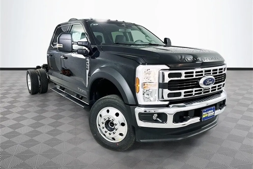 2026 Ford F-450 XLT photo 1