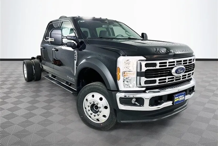 2026 Ford F-450 XLT photo 1