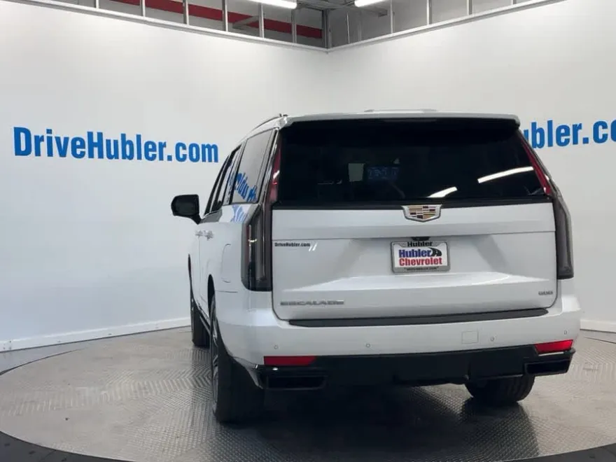 2021 Cadillac Escalade Sport Platinum photo 1