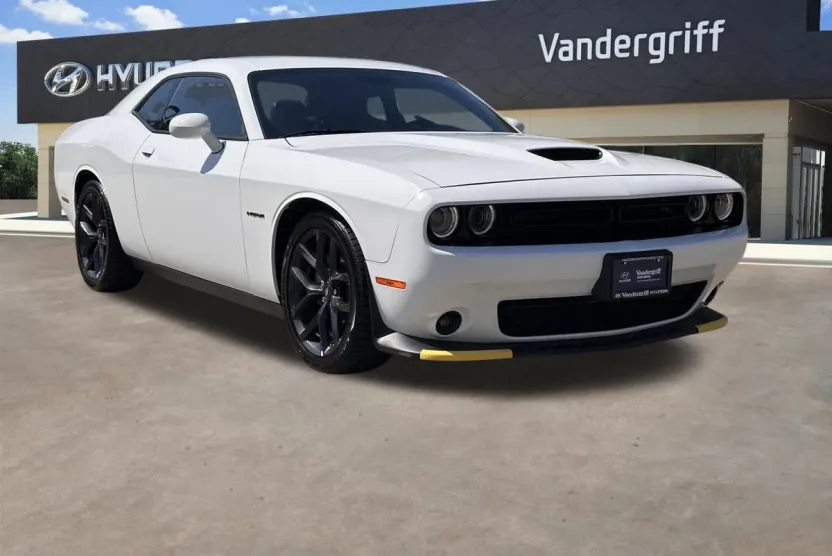2022 Dodge Challenger R/T photo 1