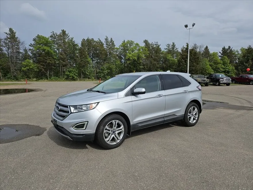 2017 Ford Edge Titanium photo 1