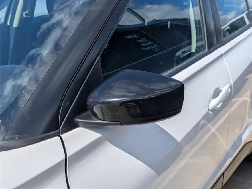 2022 Nissan Kicks SV photo 1