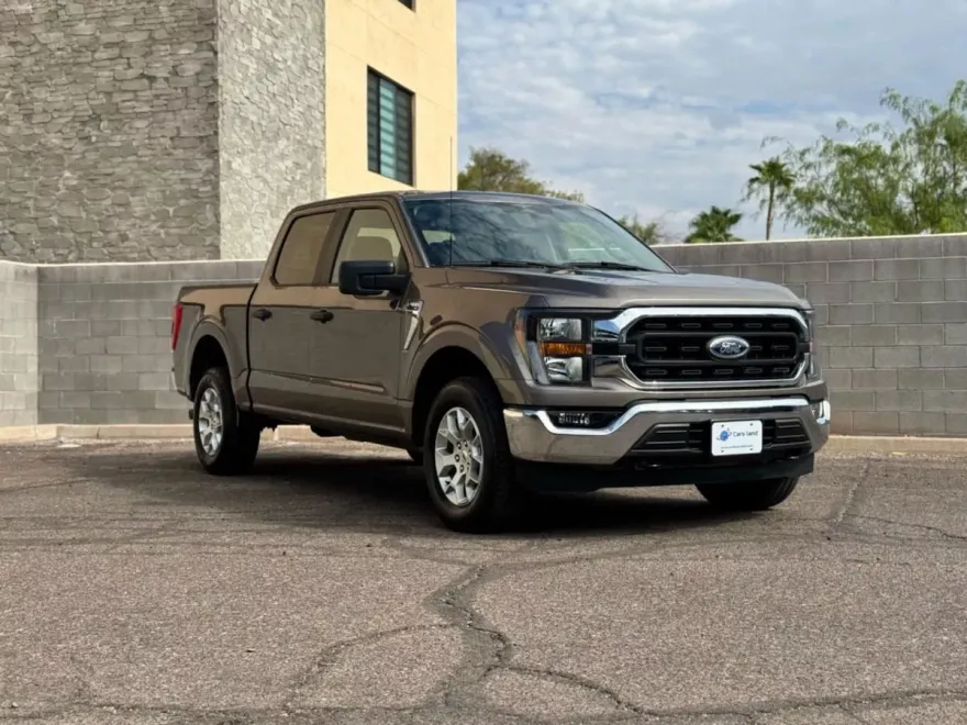 2023 Ford F-150 XLT photo 1