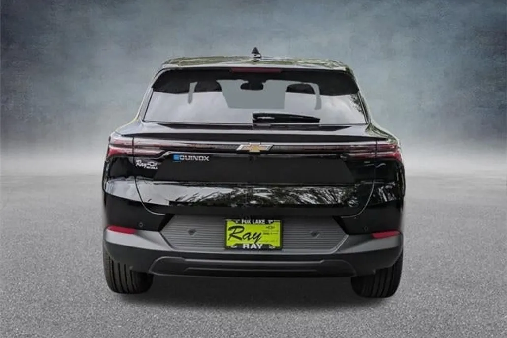 2026 Chevrolet Equinox EV 1LT photo 1