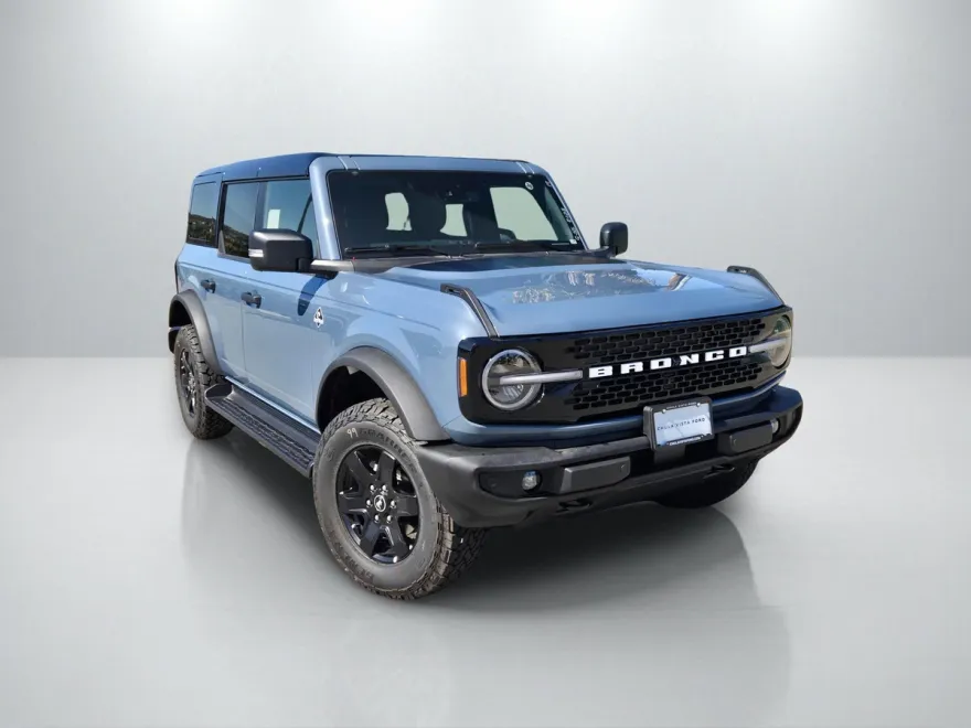 2025 Ford Bronco Outer Banks photo 1