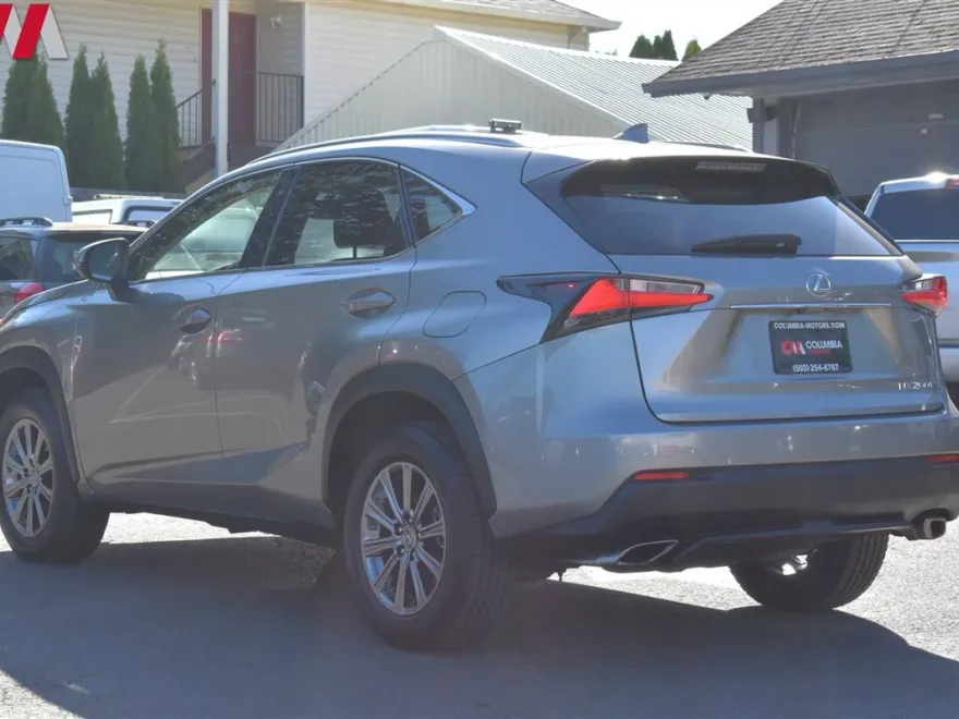 2017 Lexus NX 200t Luxury photo 1