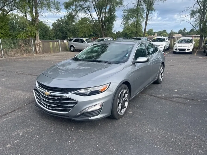 2023 Chevrolet Malibu 1LT photo 1