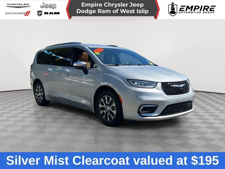 2023 Chrysler Pacifica Hybrid Pinnacle photo 1