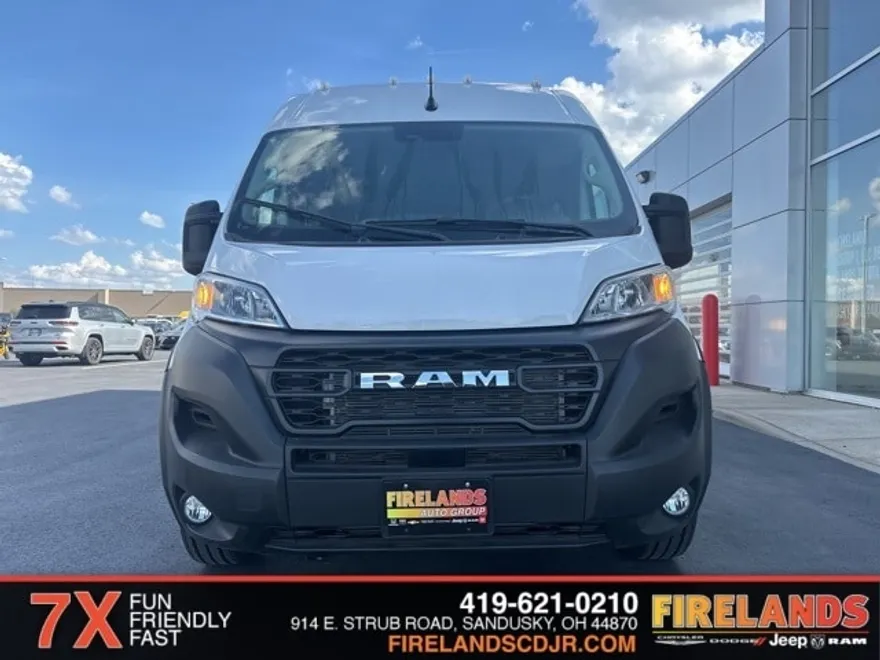 2023 Ram ProMaster 3500 Window Van photo 1