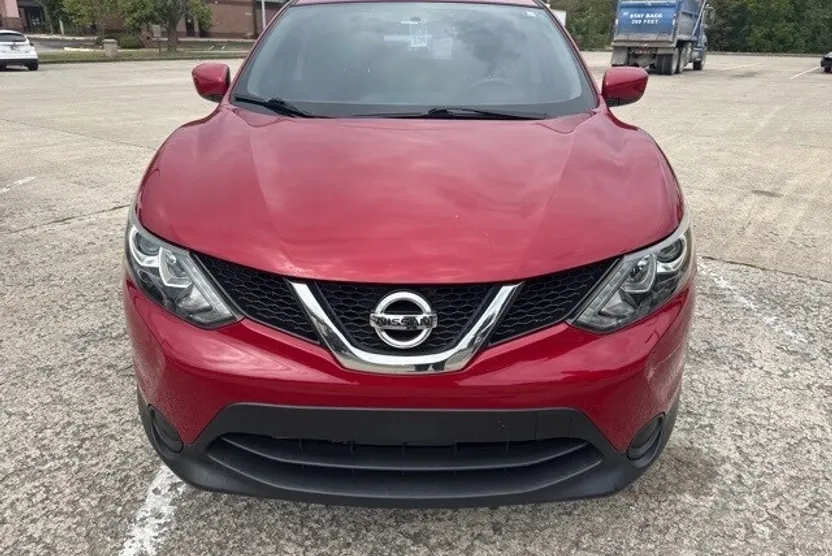2017 Nissan Rogue Sport S photo 1