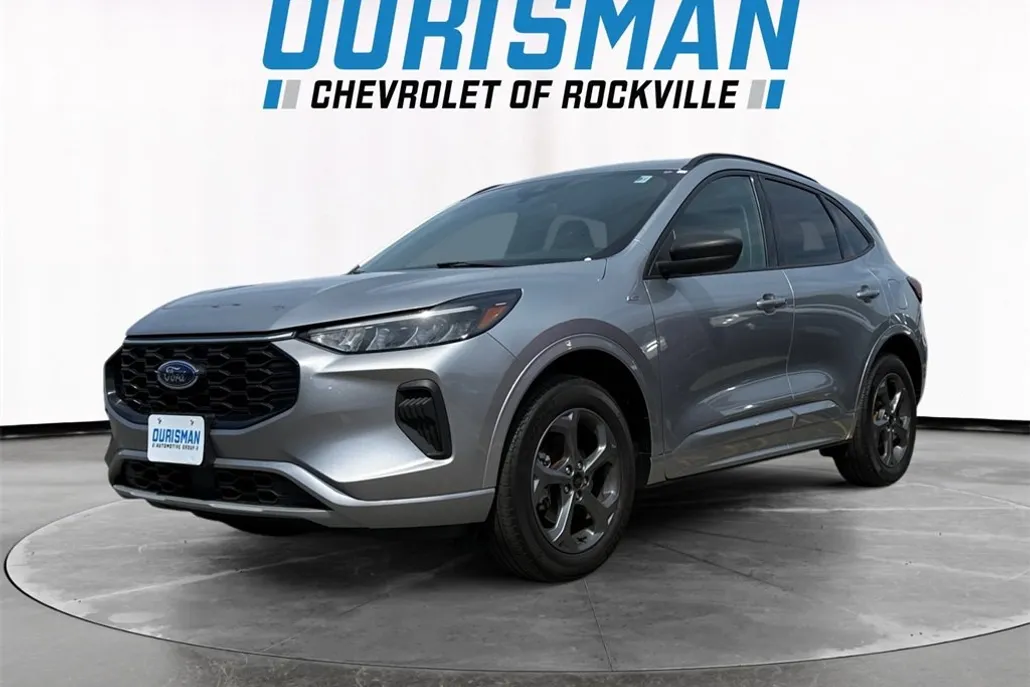 2023 Ford Escape ST-Line photo 1