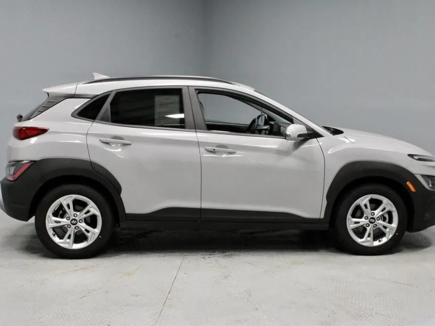 2023 Hyundai Kona SEL photo 1