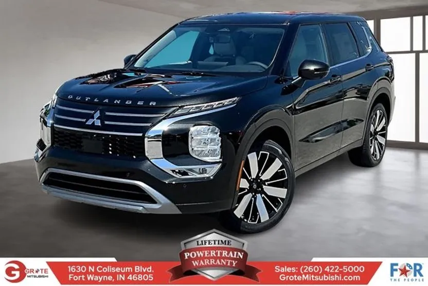2025 Mitsubishi Outlander SE photo 1