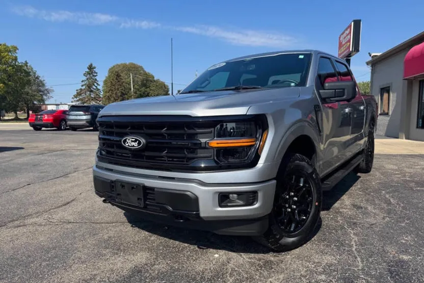 2024 Ford F-150 XLT photo 1