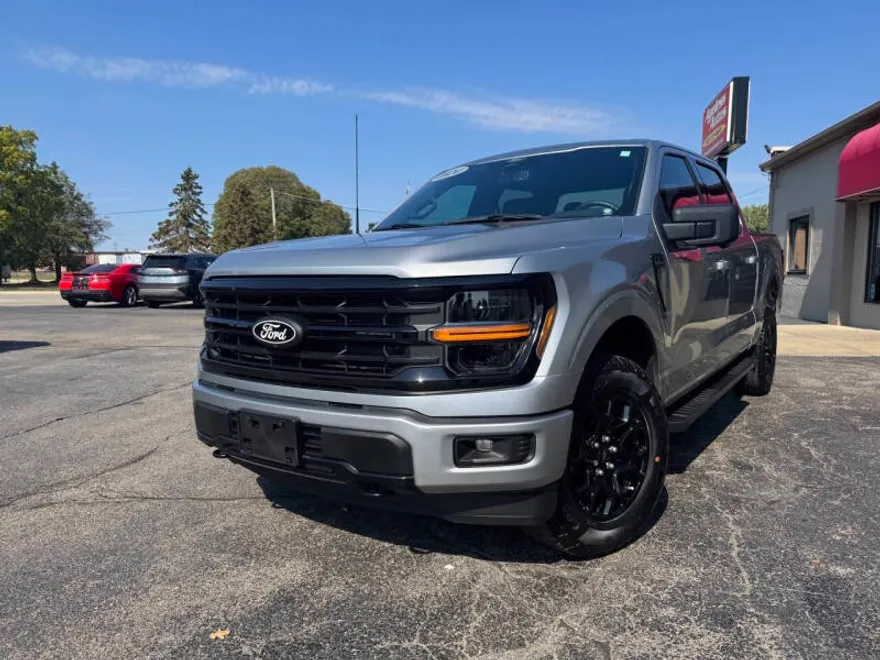 2024 Ford F-150 XLT photo 1