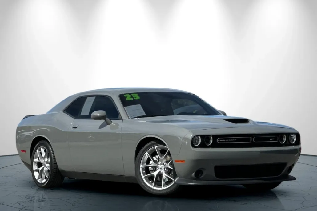 2023 Dodge Challenger GT photo 1