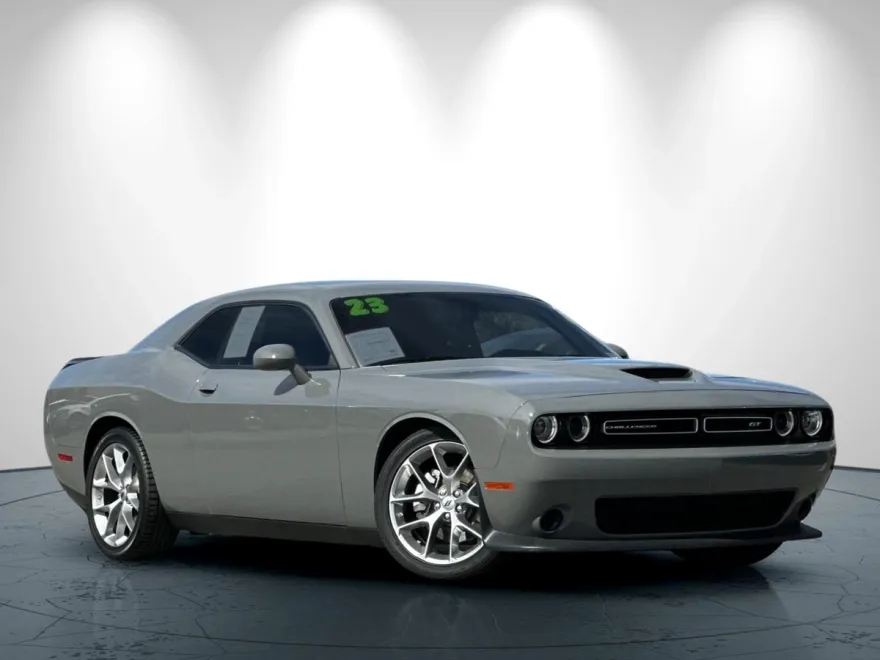 2023 Dodge Challenger GT photo 1