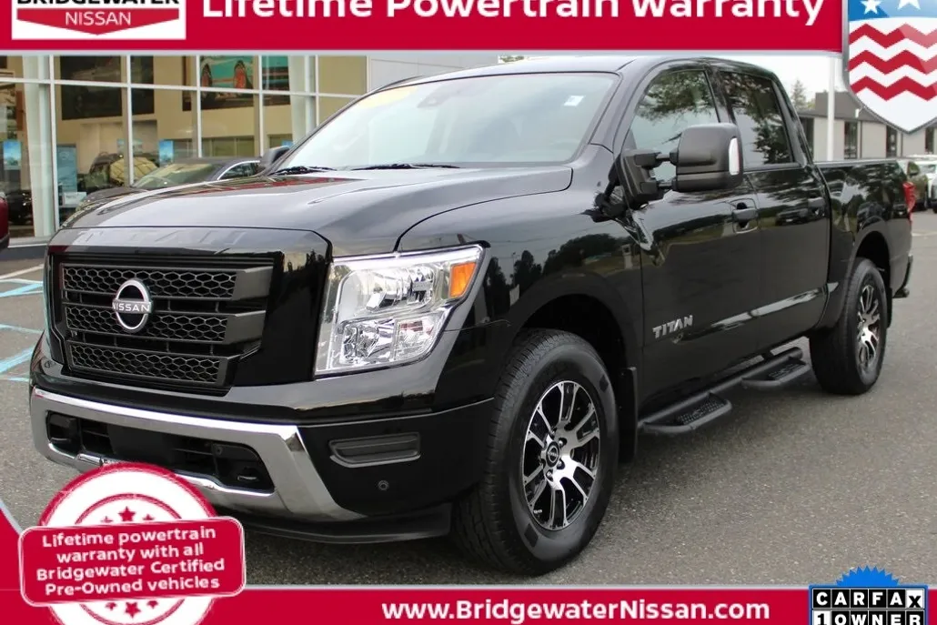 2024 Nissan Titan SV photo 1